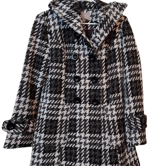 Valerie Steven's small plaid white/black/grey coat - Picture 1 of 12